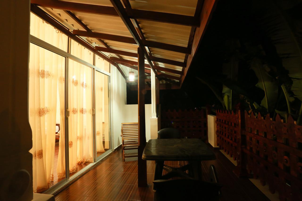 Sonri Villa Sea View Unawatuna Esterno foto