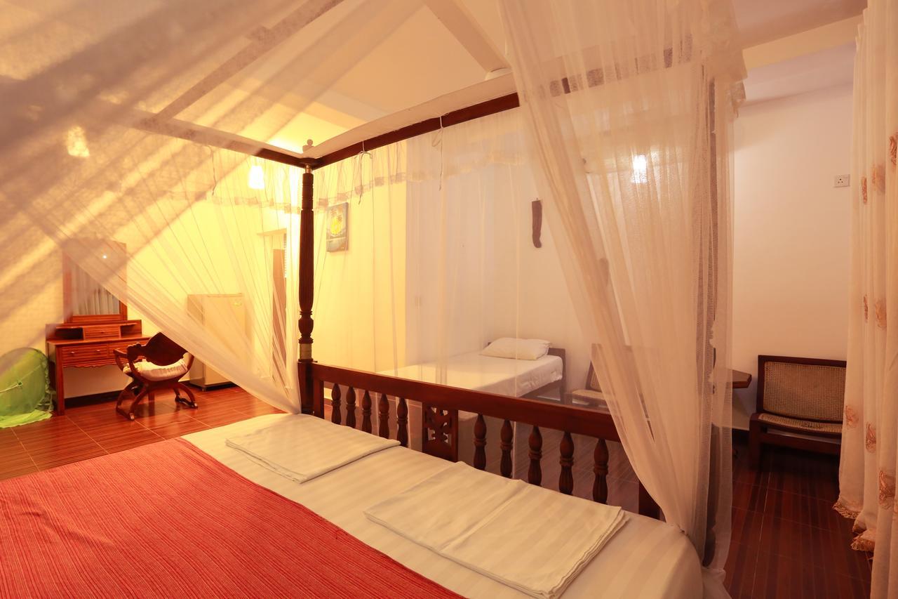 Sonri Villa Sea View Unawatuna Esterno foto