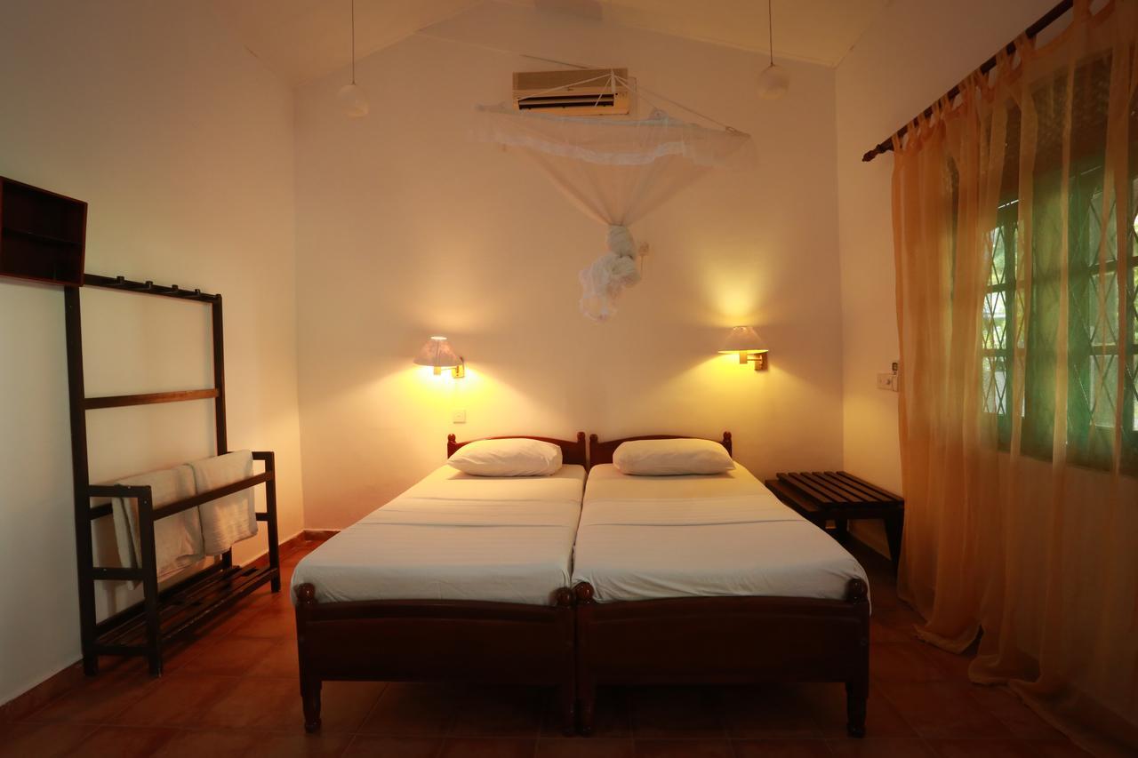 Sonri Villa Sea View Unawatuna Esterno foto