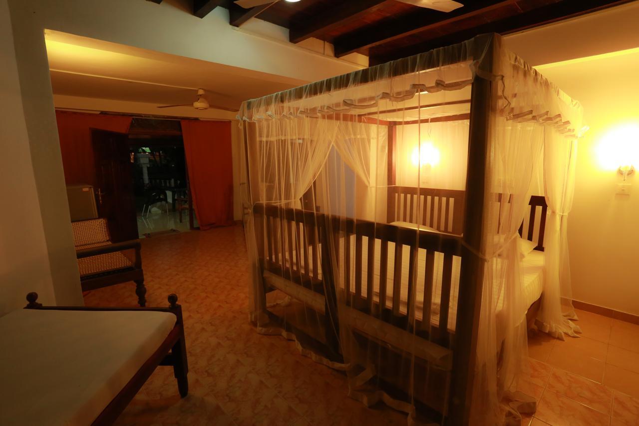 Sonri Villa Sea View Unawatuna Esterno foto