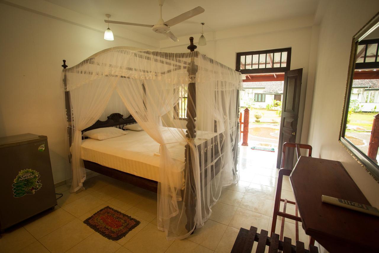 Sonri Villa Sea View Unawatuna Esterno foto