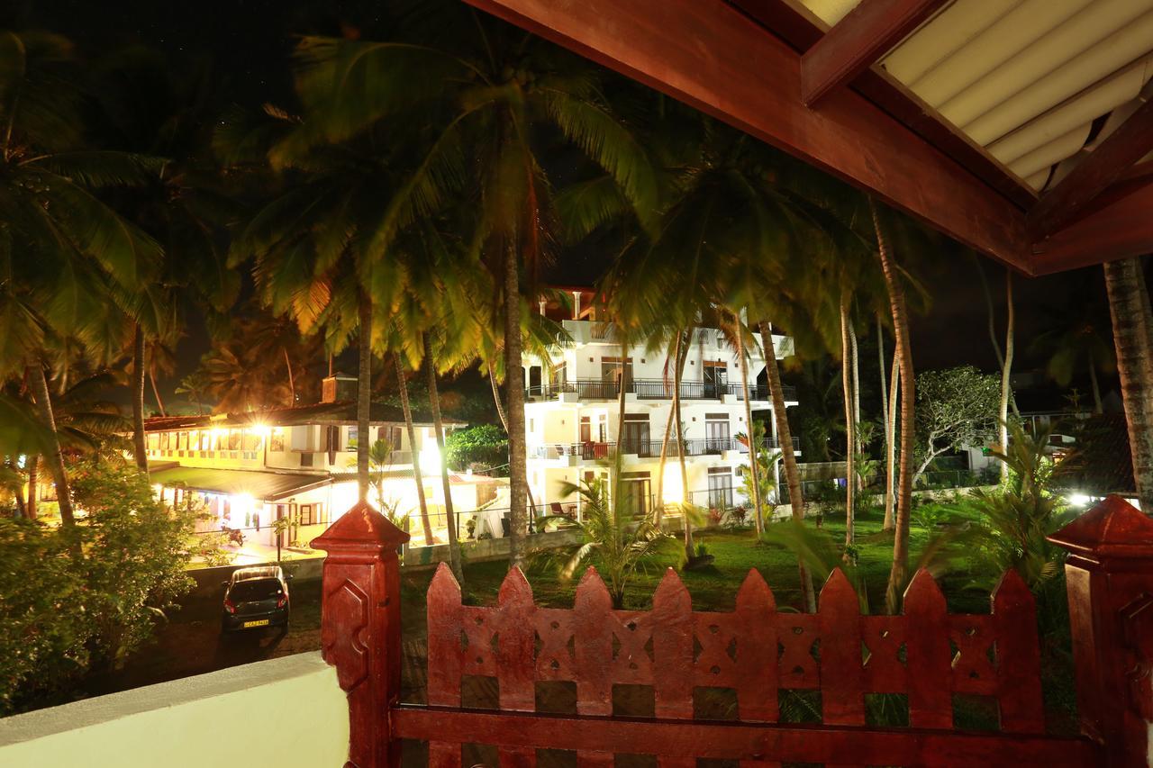 Sonri Villa Sea View Unawatuna Esterno foto
