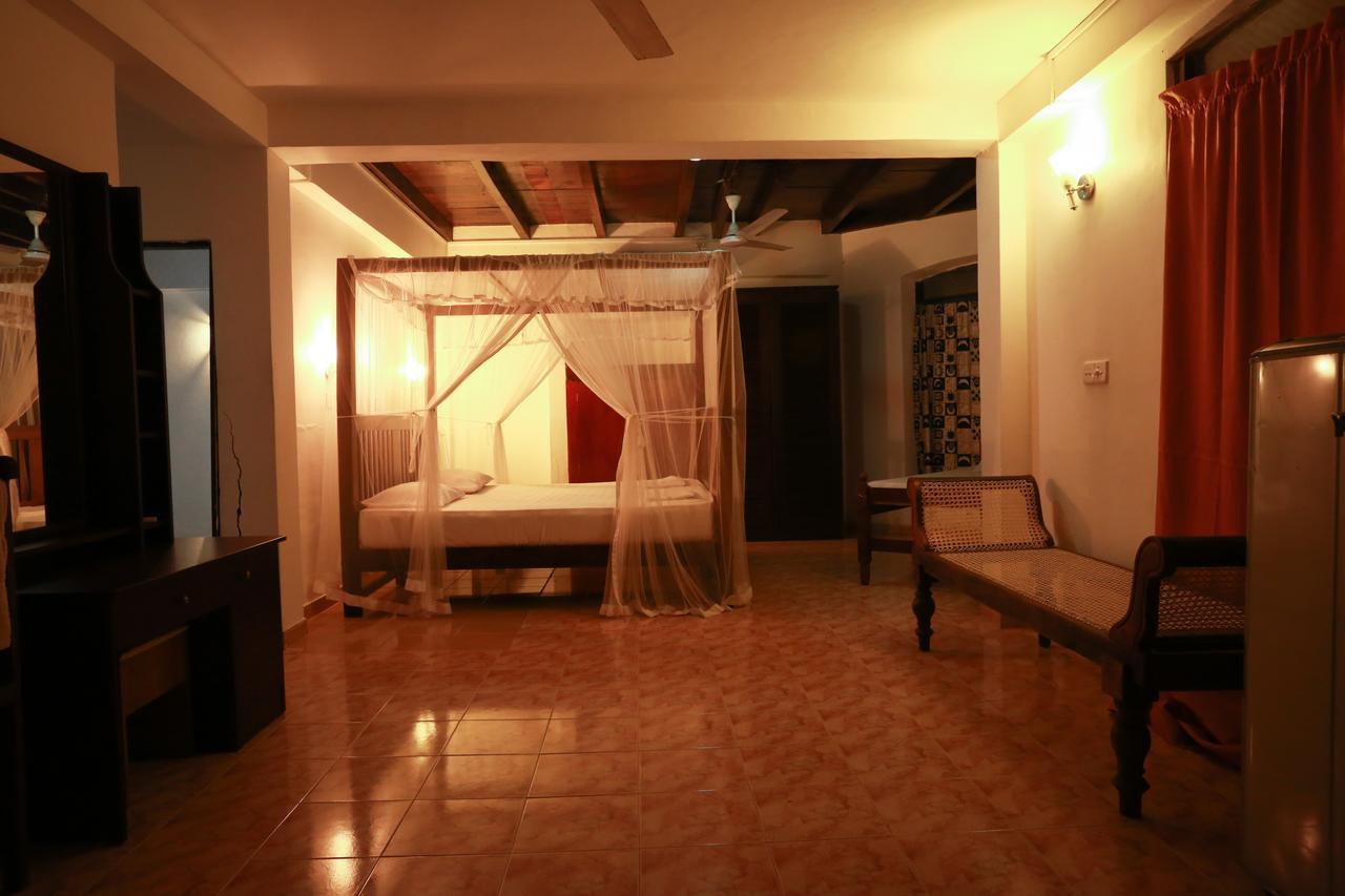 Sonri Villa Sea View Unawatuna Esterno foto
