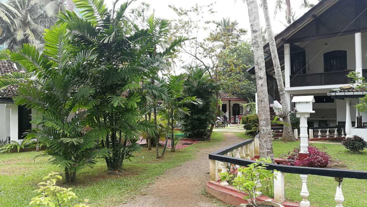 Sonri Villa Sea View Unawatuna Esterno foto