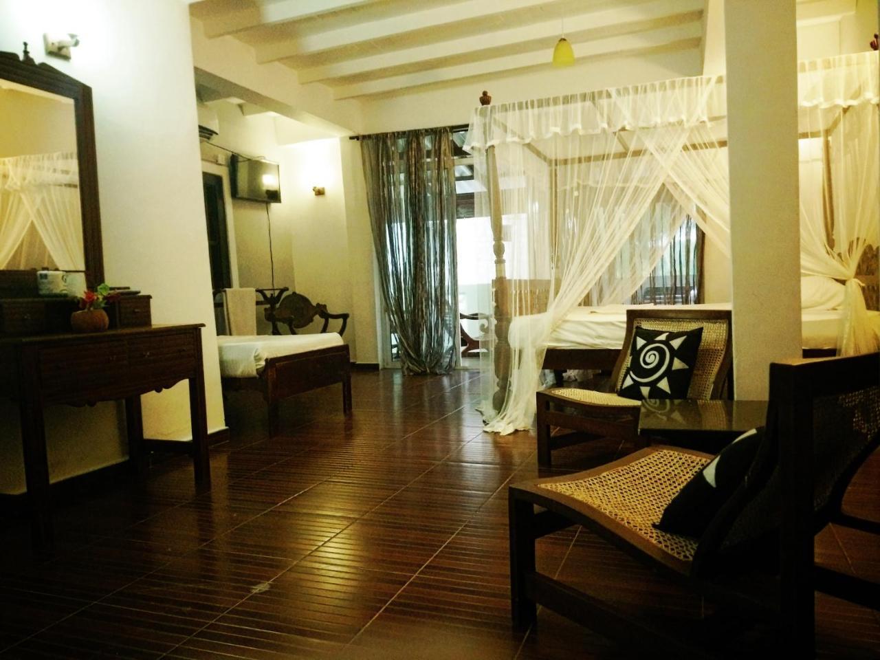 Sonri Villa Sea View Unawatuna Esterno foto