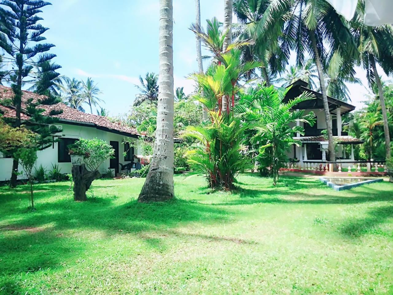 Sonri Villa Sea View Unawatuna Esterno foto