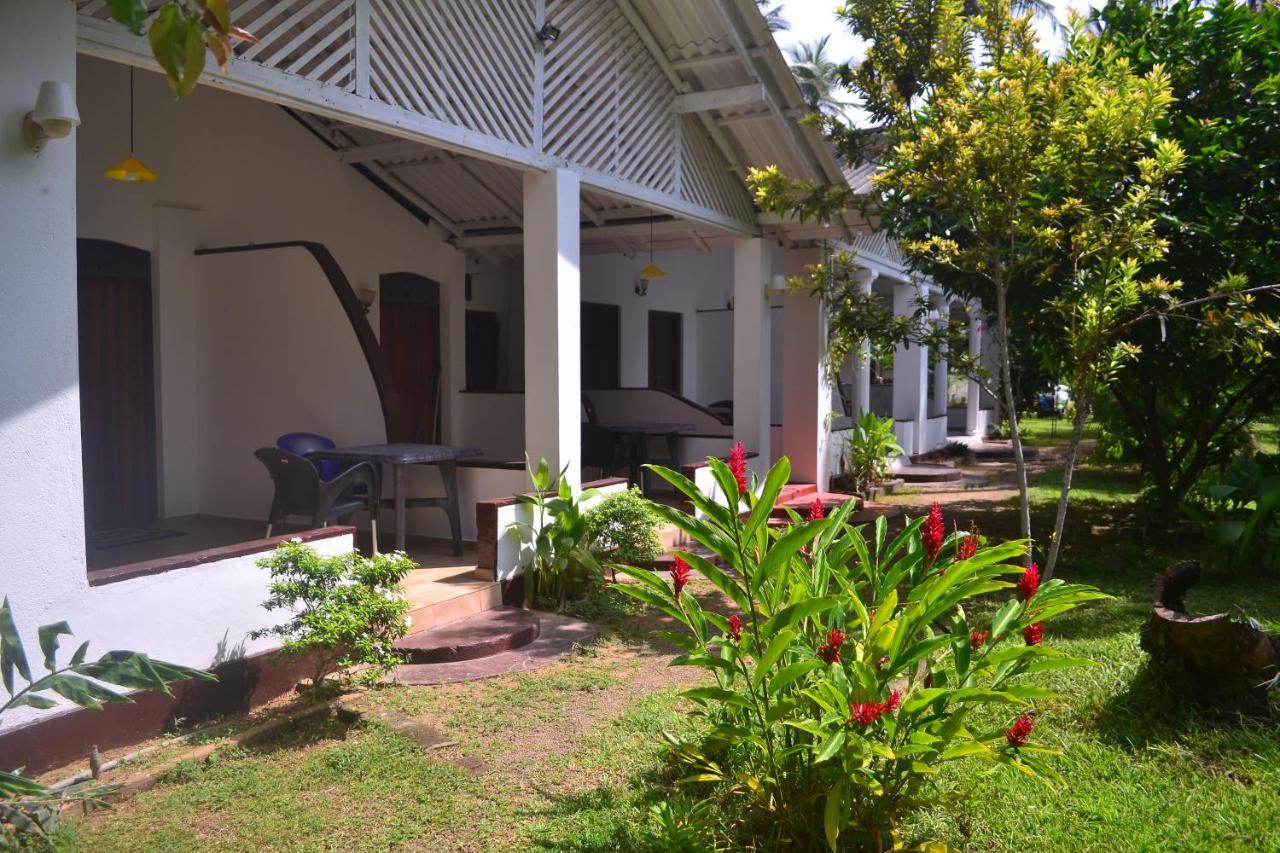 Sonri Villa Sea View Unawatuna Esterno foto